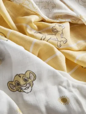 3 ks mušelínového oblečení s motivem Disneyho Lvího krále