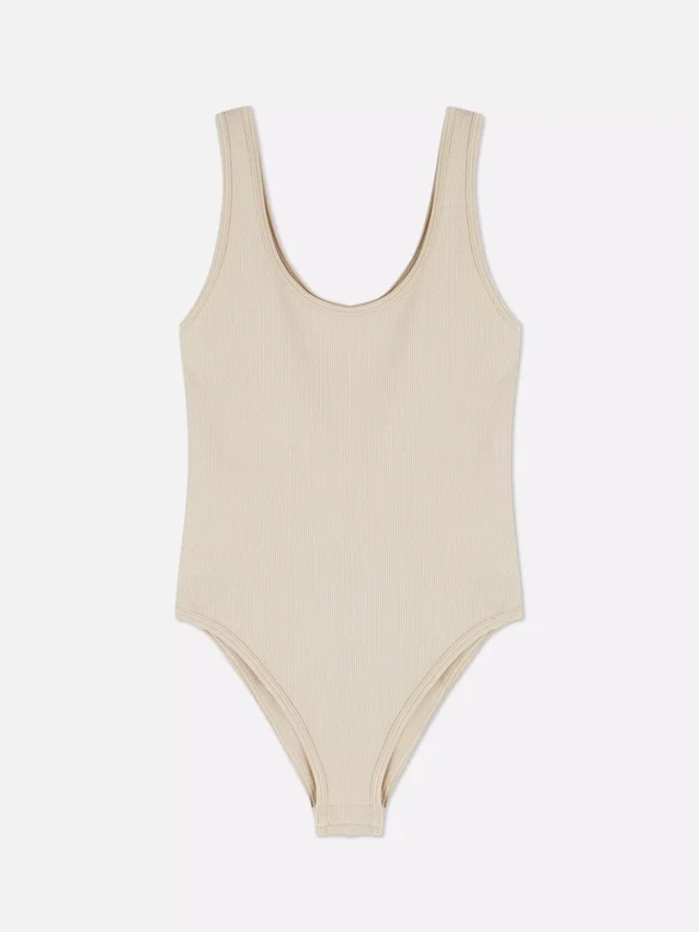 Bezešvé žebrované body