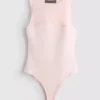 Bezrukávové body se síťovanými vsadkami