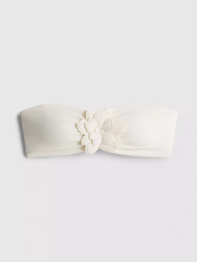 Bikiny s bandeau topem s 3D květinami