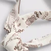 Bikiny s halterovým výstřihem a potiskem bandany