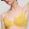 Bikiny s kosticemi a srdíčkovým výstřihem s puntíky
