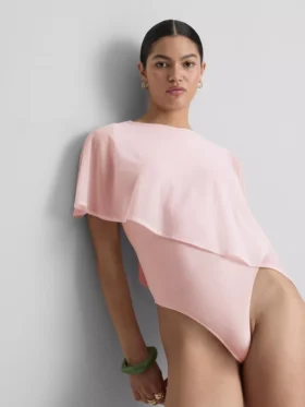 Body s přehozem ve stylu pláště