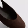 Boty bez podpatku s páskem přes patu