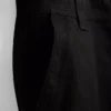 Chinos s volným střihem a středně vysokým pasem