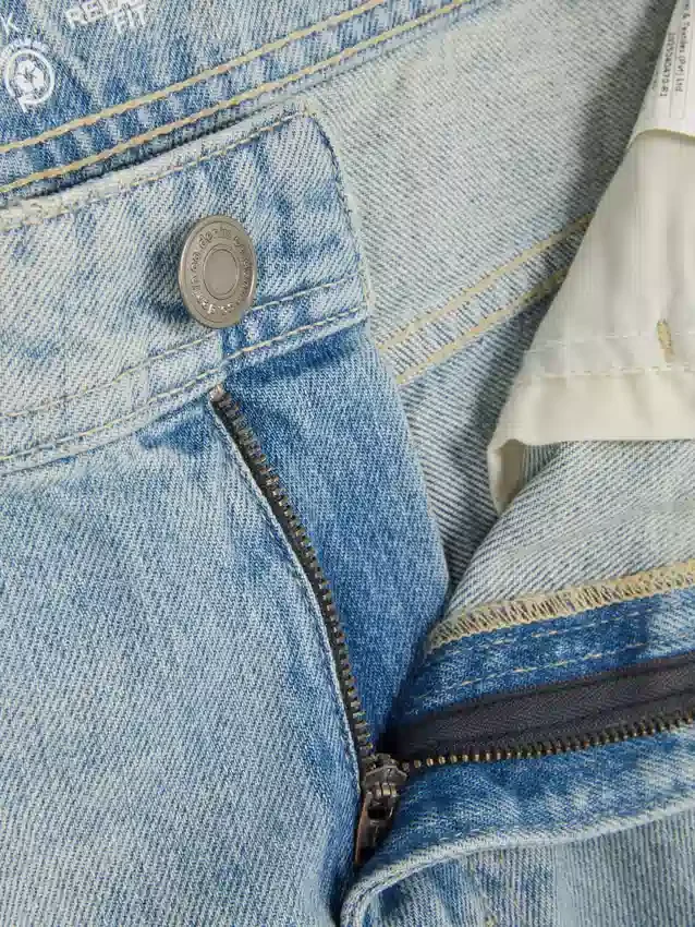 Džíny s vysokým pasem a volným střihem