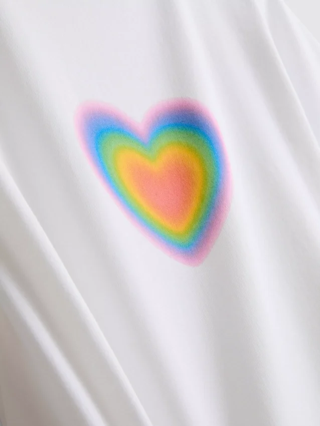 Dětské tričko s potiskem srdce „Pride“ s vysokým podílem bavlny