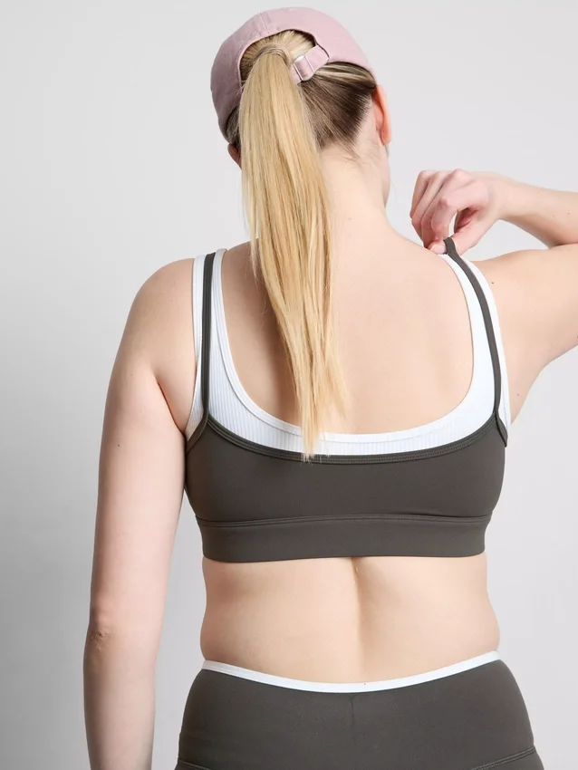 Dvouvrstvý sportovní crop top