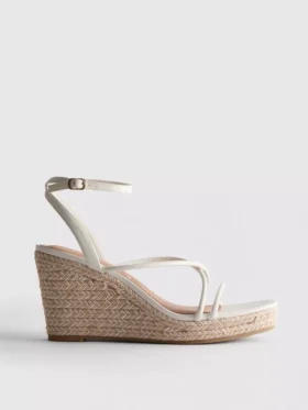 Espadrilky na klínovém podpatku s pásky