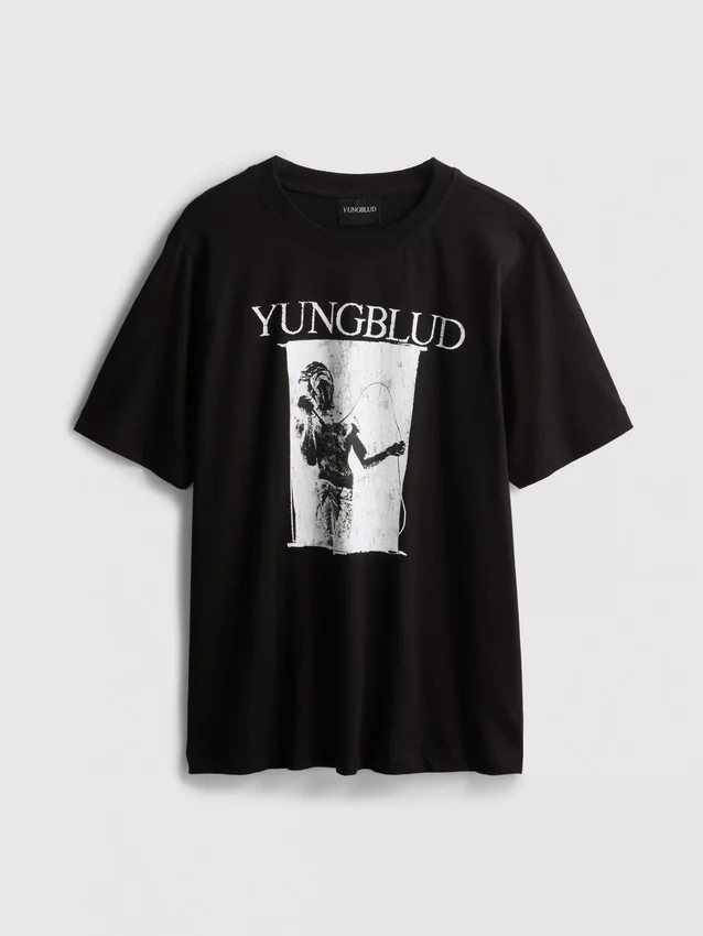 Grafické tričko Yungblud s kraťasy