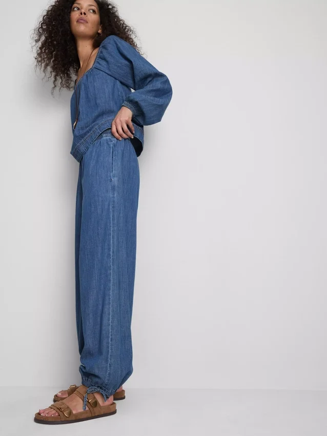 Harémové kalhoty Paula Echevarría z denimu s vysokým podílem bavlny