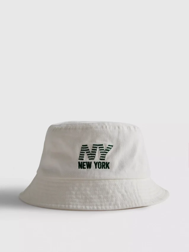 Klobouk s logem New Yorku