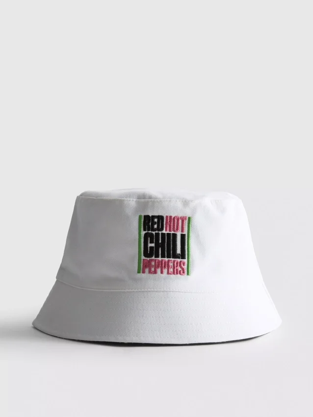 Klobouk typu bucket hat s motivem Red Hot Chili Peppers