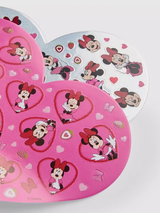 Kniha samolepek s postavičkou Minnie Mouse od Disneyho