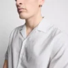 Košile s krátkými rukávy ze směsi lnu