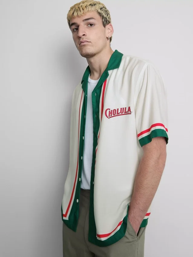 Košile s límečkem typu Revere značky Cholula