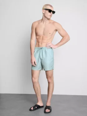 Kraťasy s geometrickým vzorem