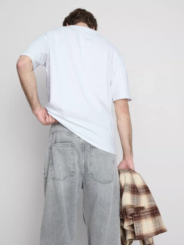 Kraťasy s krátkým rukávem a volným střihem