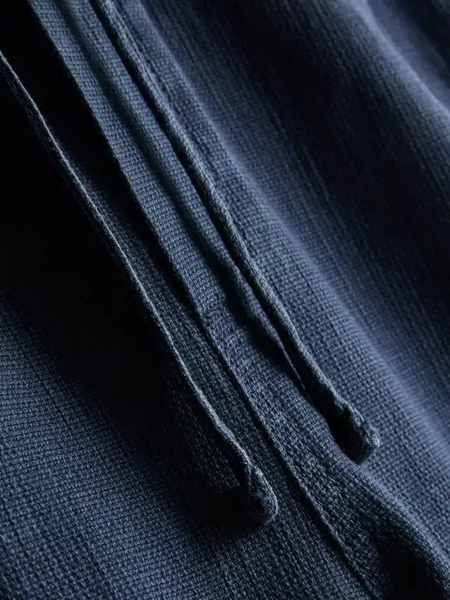 Kraťasy se stahovací šňůrkou a texturovaným povrchem