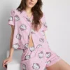Kraťasy ve stylu „boyfriend“ s motivem Hello Kitty