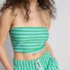 Krátký pruhovaný bandeau top s vysokým podílem bavlny