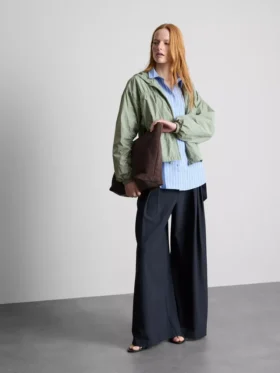 Lehká nařasená bunda