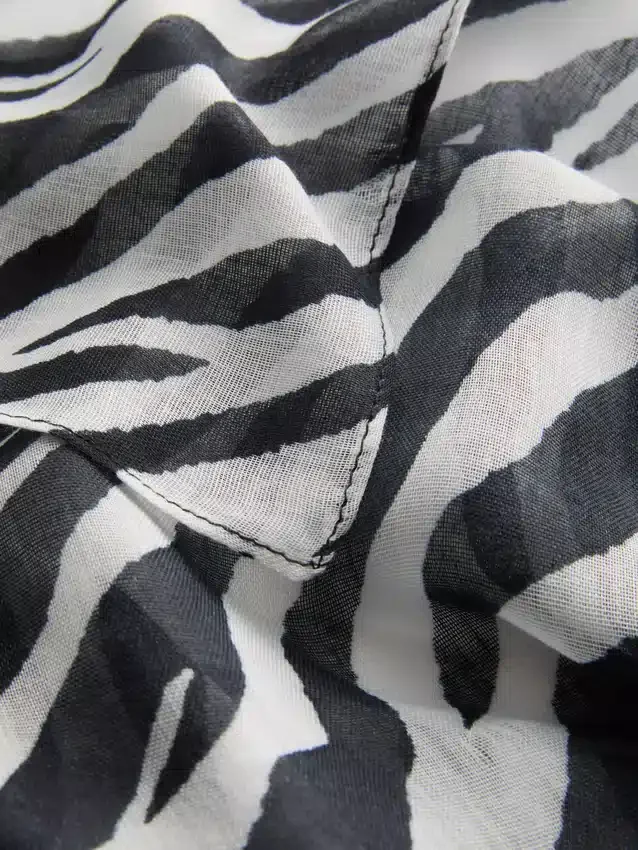 Lehký potištěný šátek