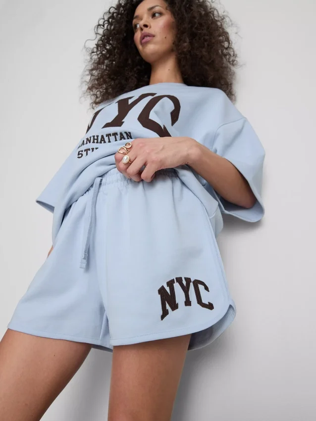 Ležérní kraťasy NYC s vysokým podílem bavlny