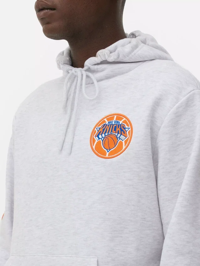 Mikina s kapucí a stahovací šňůrkou NBA New York Knicks
