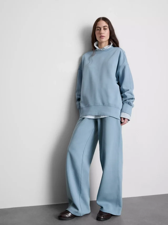 Oversized mikina s pokleslými rameny