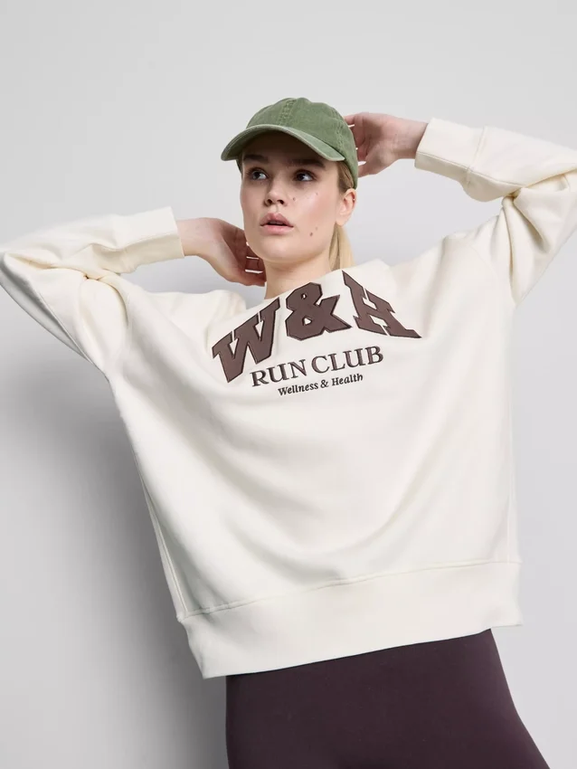 Oversized mikina z materiálu s vysokým podílem bavlny pro běžecký klub