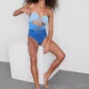 Plavky s výřezem ve stylu bandeau