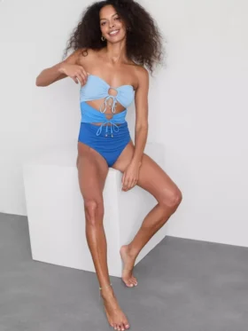 Plavky s výřezem ve stylu bandeau