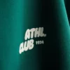 Pohodlná mikina s kapucí ve stylu atletického klubu