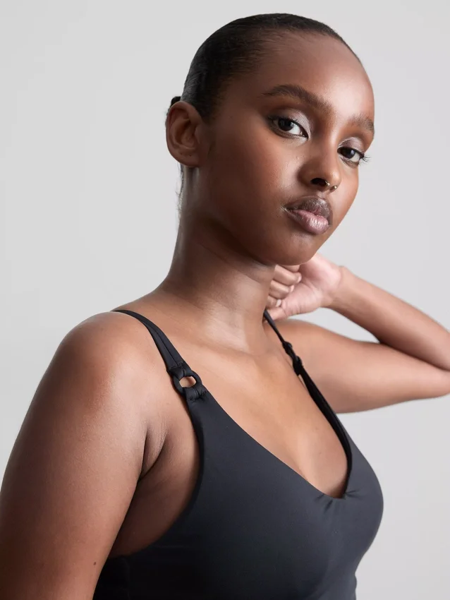 Potisknutý top tankini