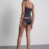 Potisknutý top tankini