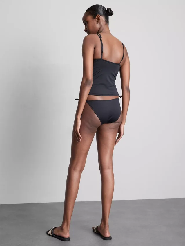 Potisknutý top tankini