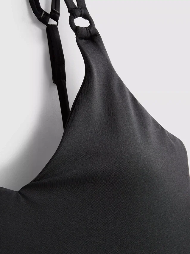 Potisknutý top tankini