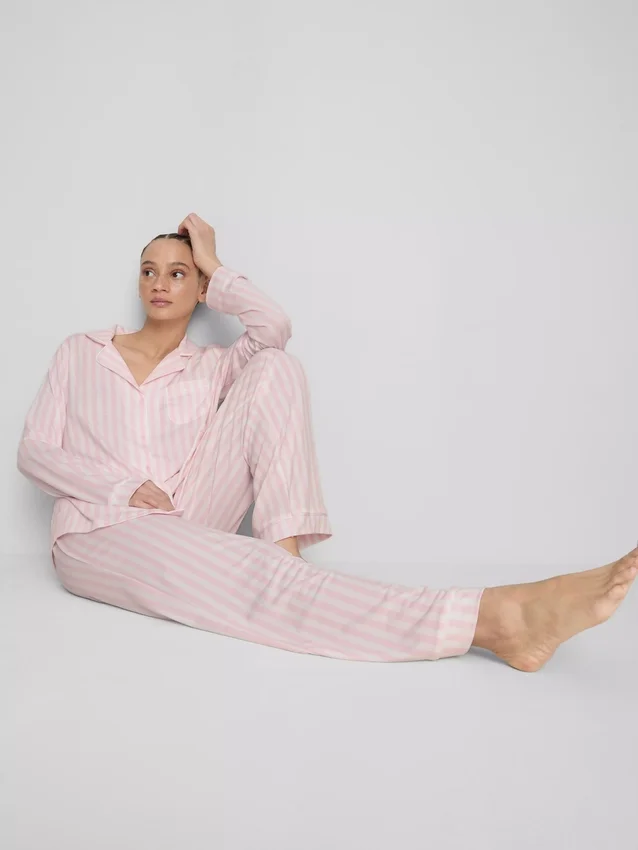 Pruhované jerseyové pyžamo ve stylu „boyfriend“