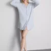 Pruhovaná oversized noční košile ve stylu boyfriend