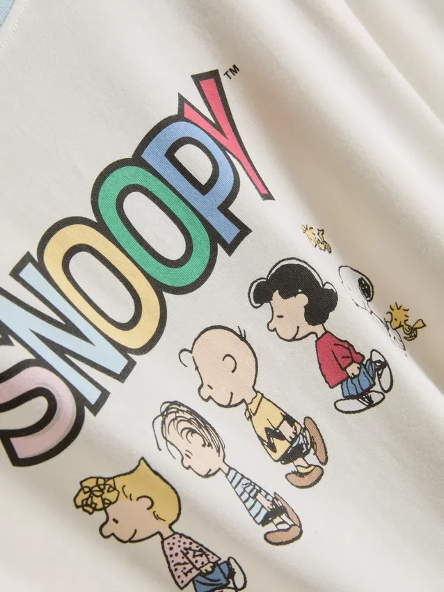 Pyžama s motivem postavičky Snoopyho z komiksu Peanuts