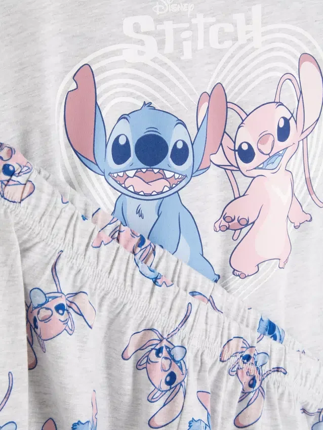 Pyžama s potiskem postavičky Stitche od Disneyho