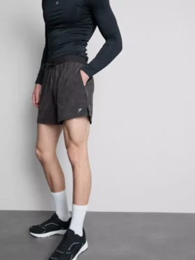 Reflexní kraťasy pro běh