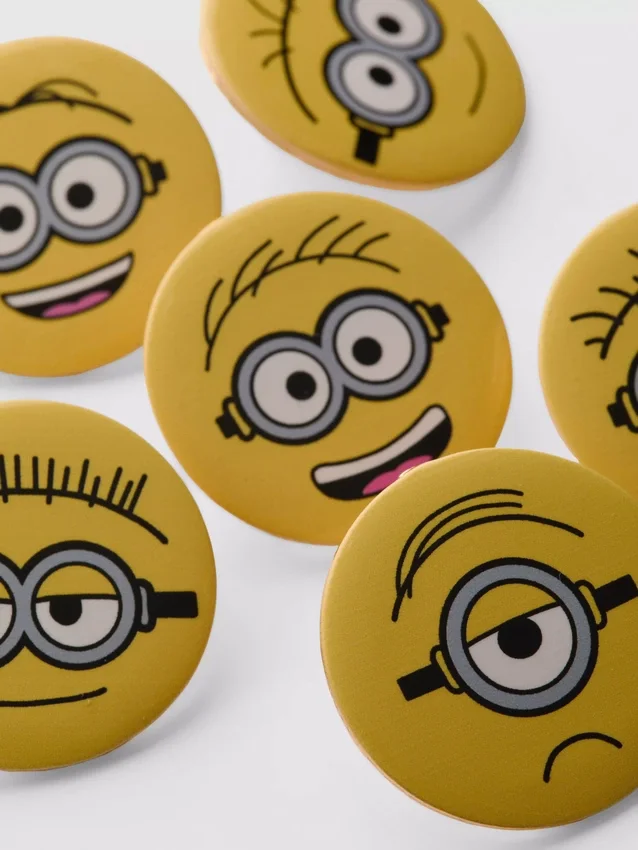 Sada 6 odznaků s motivem Minionů