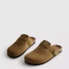 Sandály typu clogs s přezkou