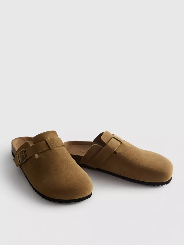 Sandály typu clogs s přezkou