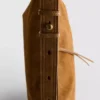 Skládací crossbody taška z semiše značky The Edit