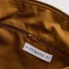Skládací crossbody taška z semiše značky The Edit