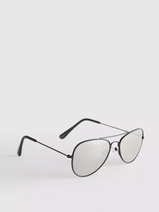 Sluneční brýle ve stylu aviator