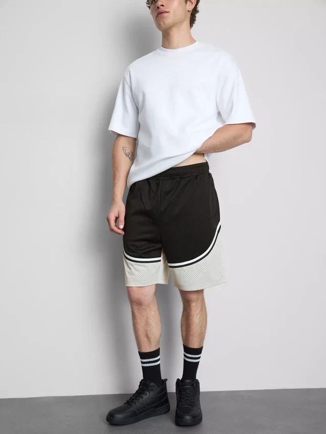 Síťované sportovní kraťasy